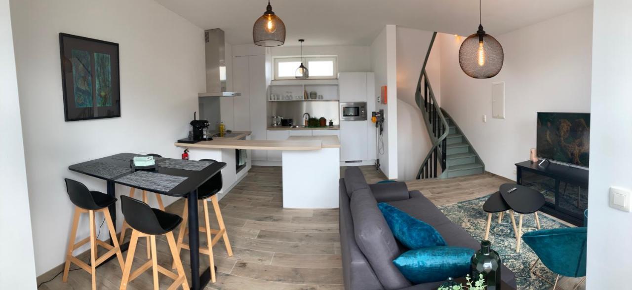 Les Duplex De La Place Des Ecoles スパ エクステリア 写真