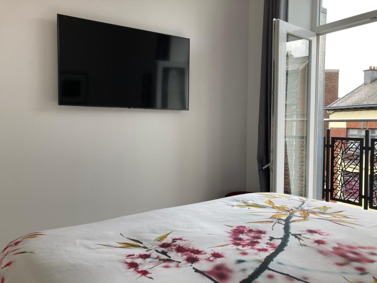 Les Duplex De La Place Des Ecoles スパ エクステリア 写真