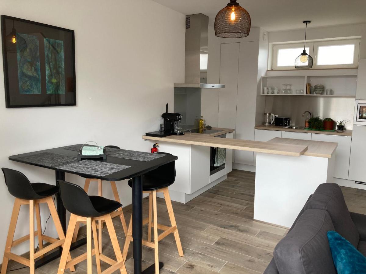 Les Duplex De La Place Des Ecoles スパ エクステリア 写真