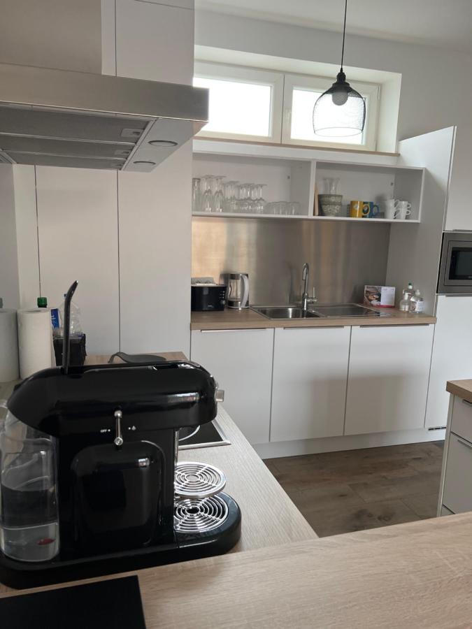 Les Duplex De La Place Des Ecoles スパ エクステリア 写真