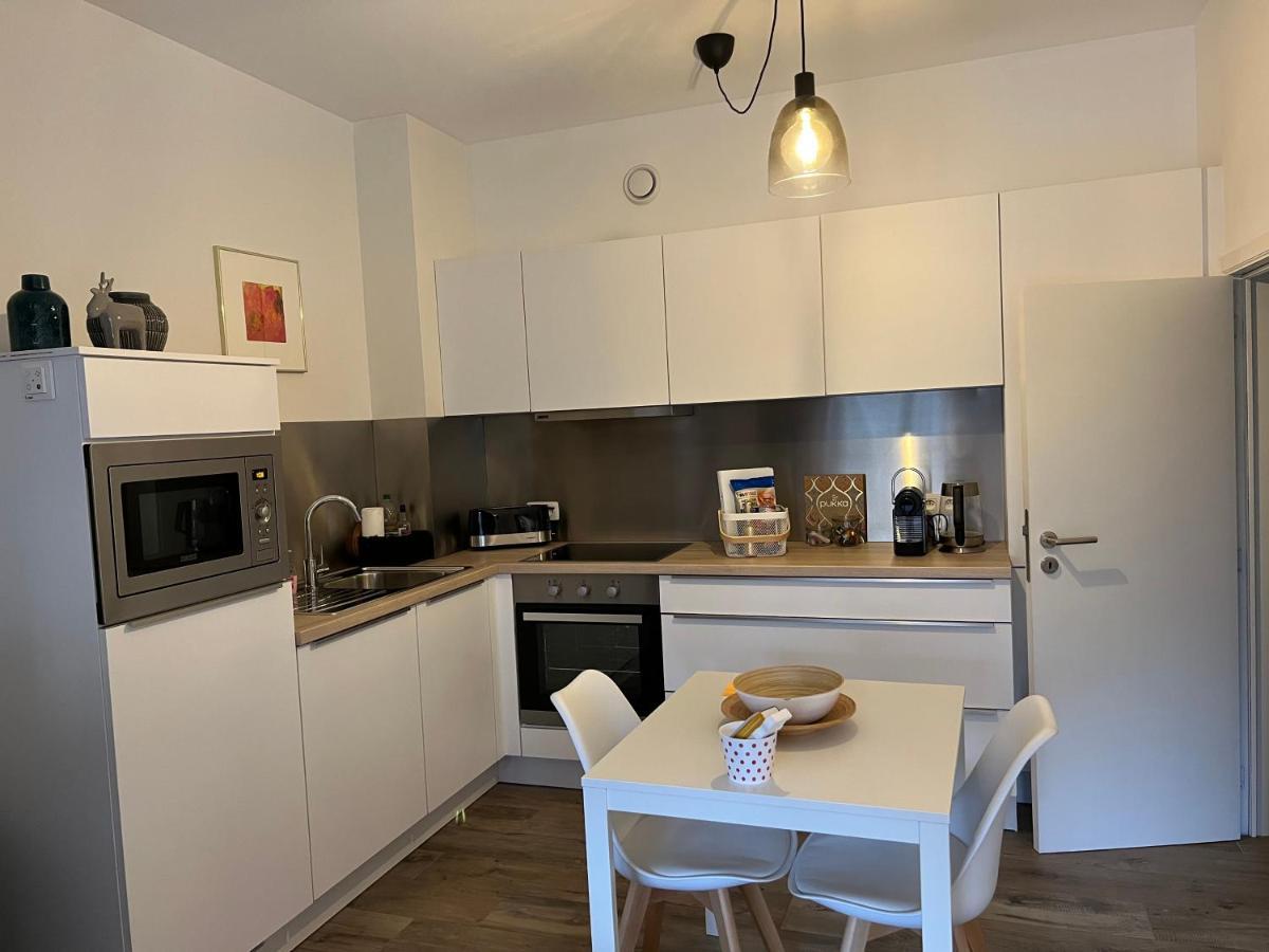 Les Duplex De La Place Des Ecoles スパ エクステリア 写真